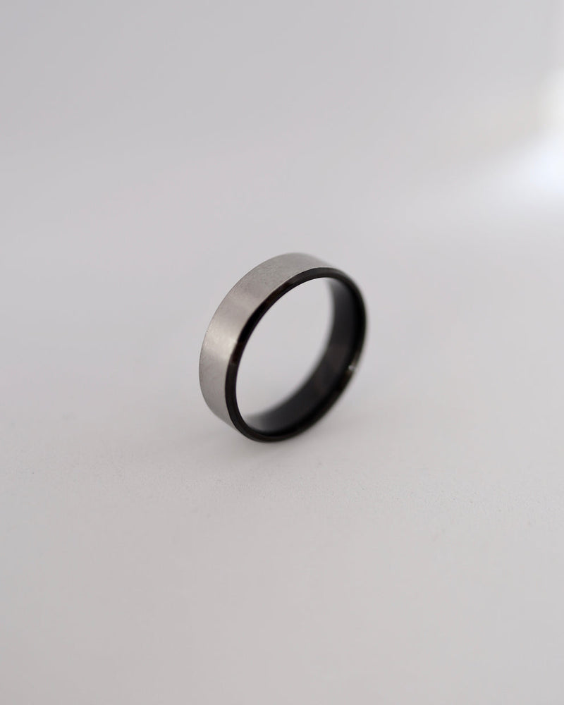 black outline ring