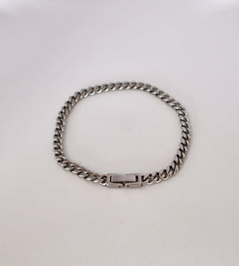 flat chain bracelet