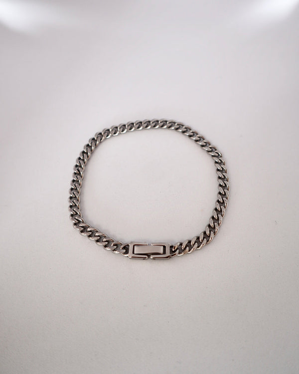 flat chain bracelet