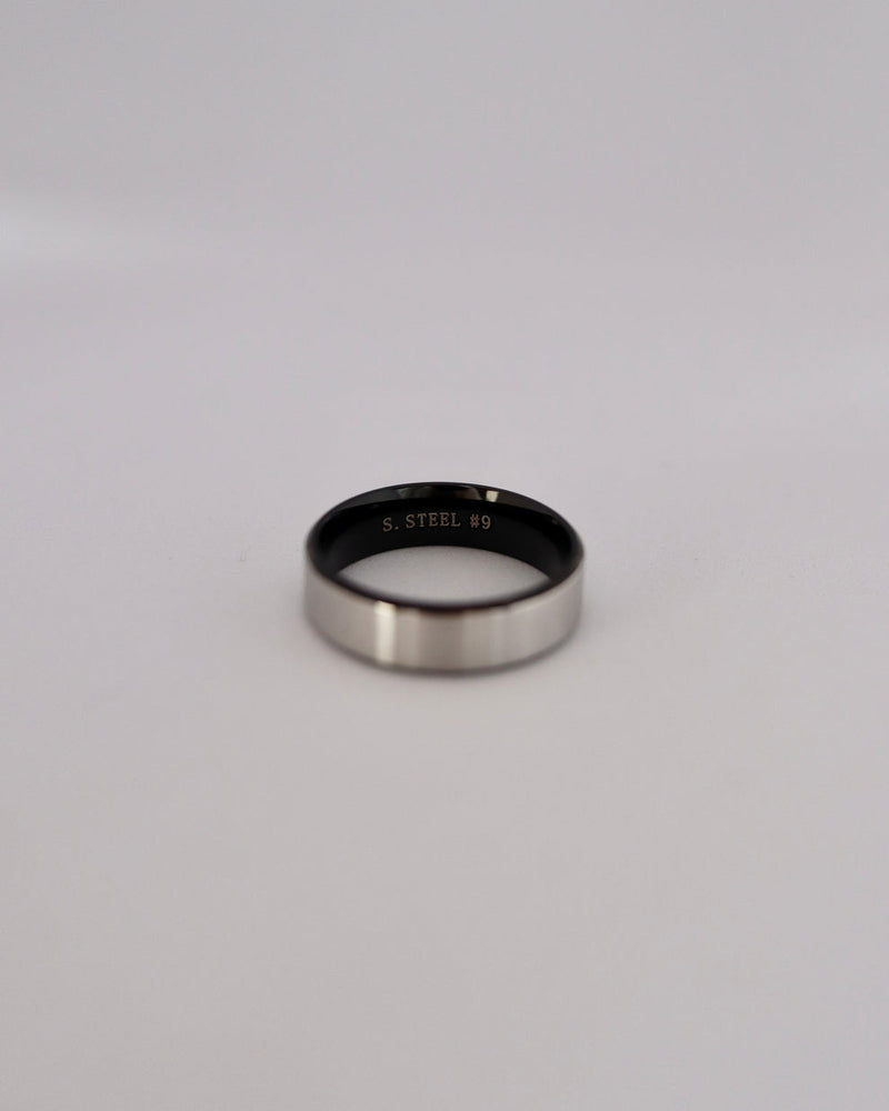 black outline ring