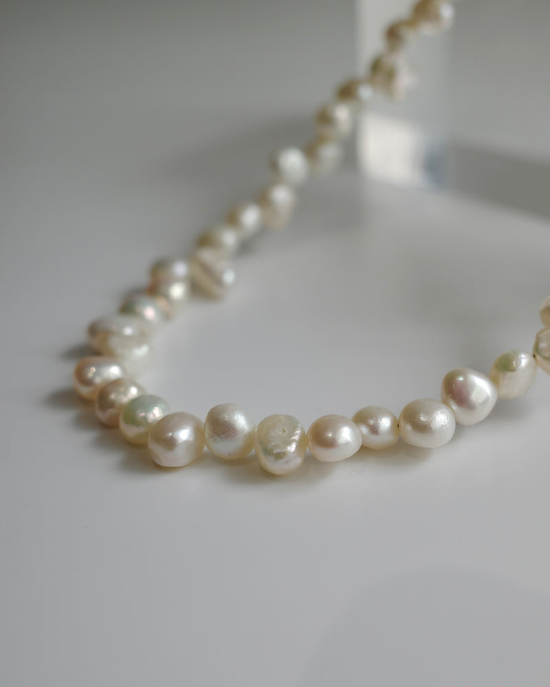 luxury shake pearl necklace