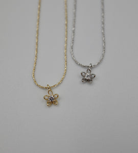 little flower necklace