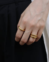 loose curved ring