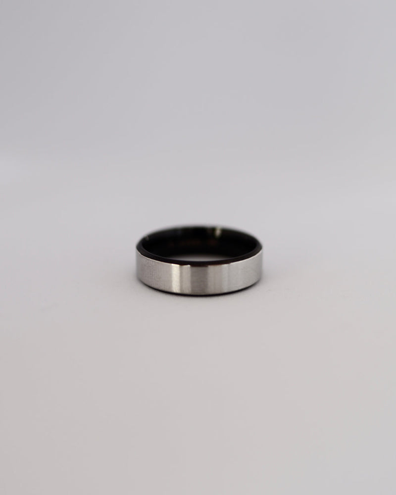 black outline ring