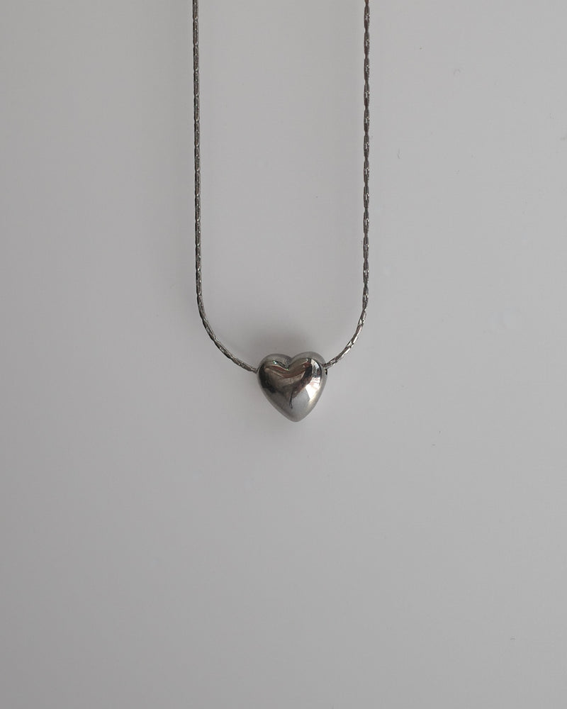 plump heart necklace