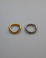 loose curved ring