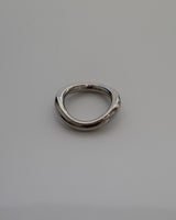 loose curved ring