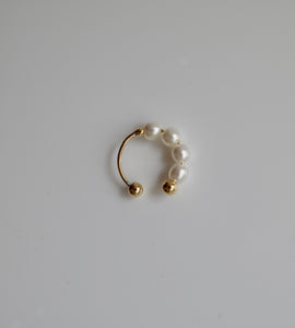 small half paerl ear cuff