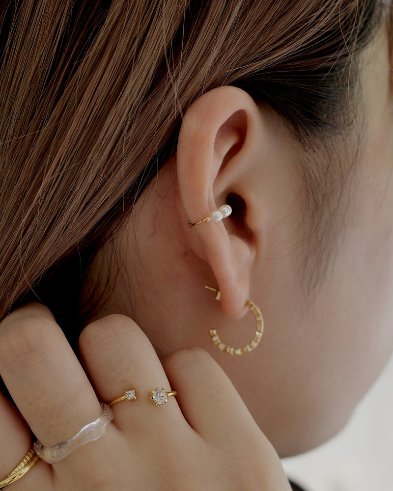 small half paerl ear cuff