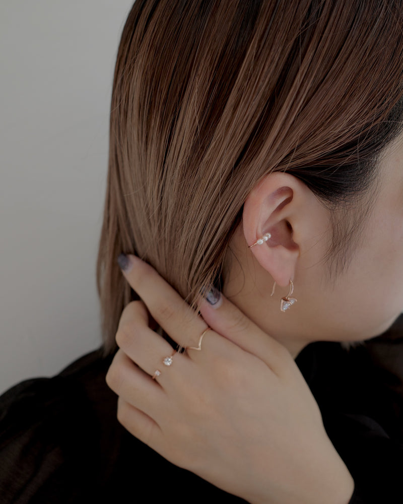 small half paerl ear cuff