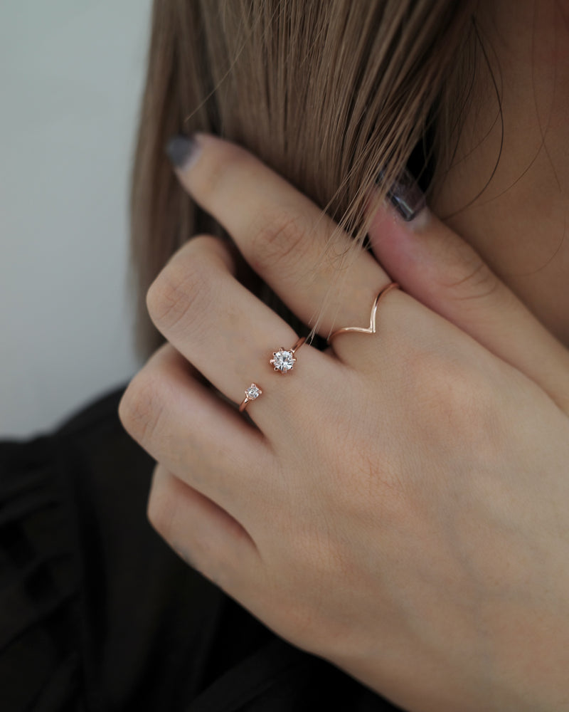 zir hug ring