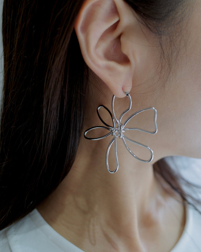 line flower piercce