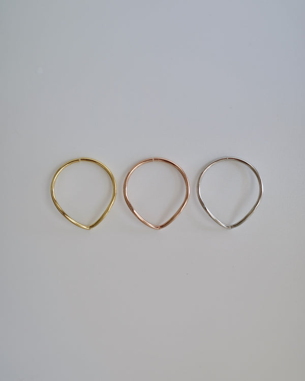 acute angle ring