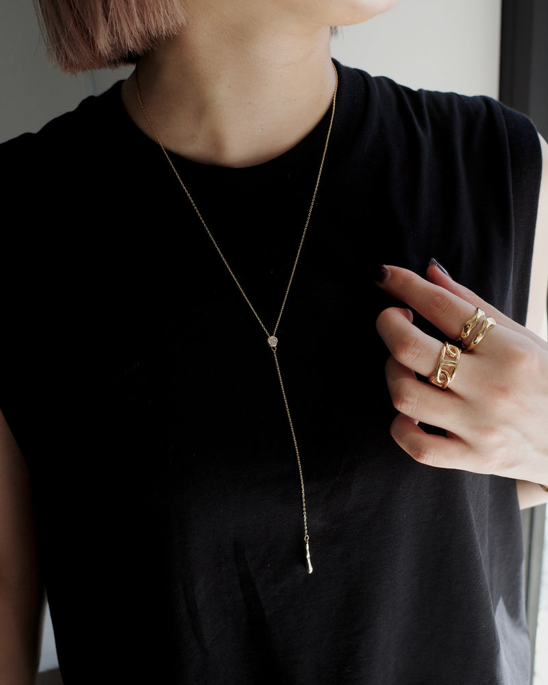 one zir Y long necklace