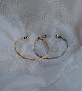 shiny twist bangle