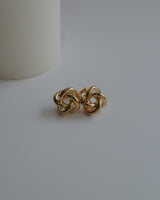 knot pierce