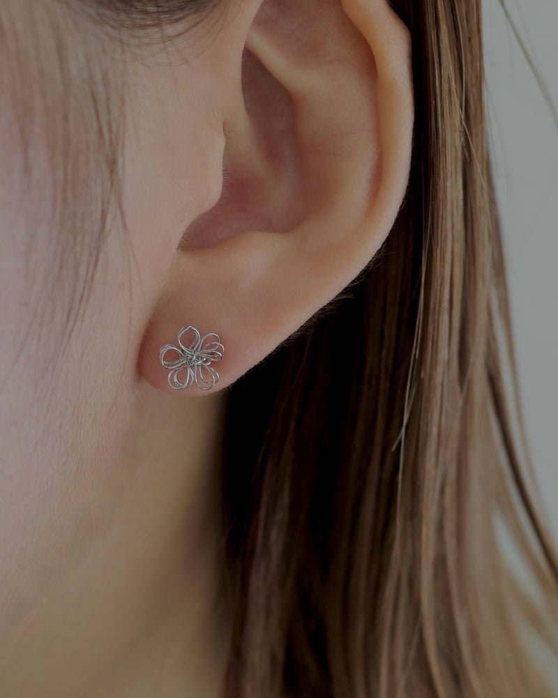 tiny flower pierce