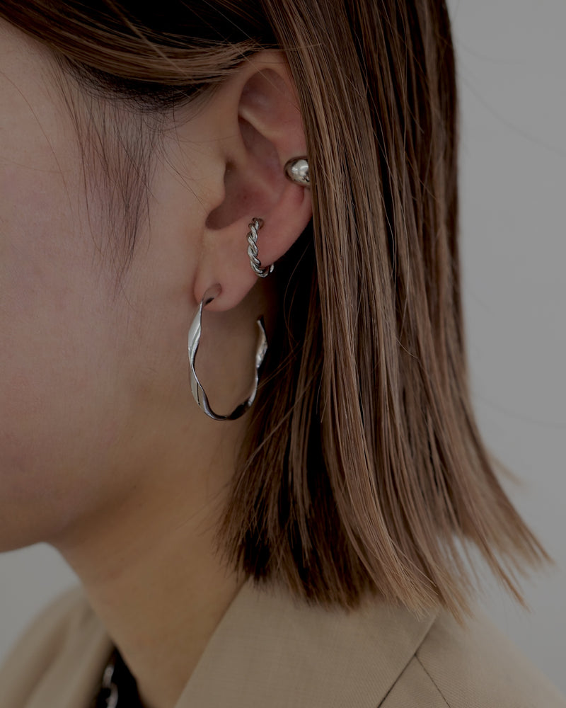 twist hoop pierce