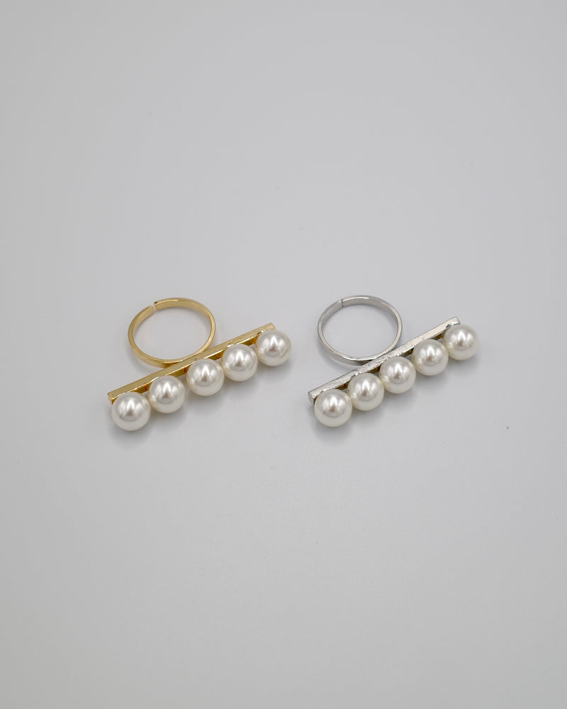 cinq pearl rod ring