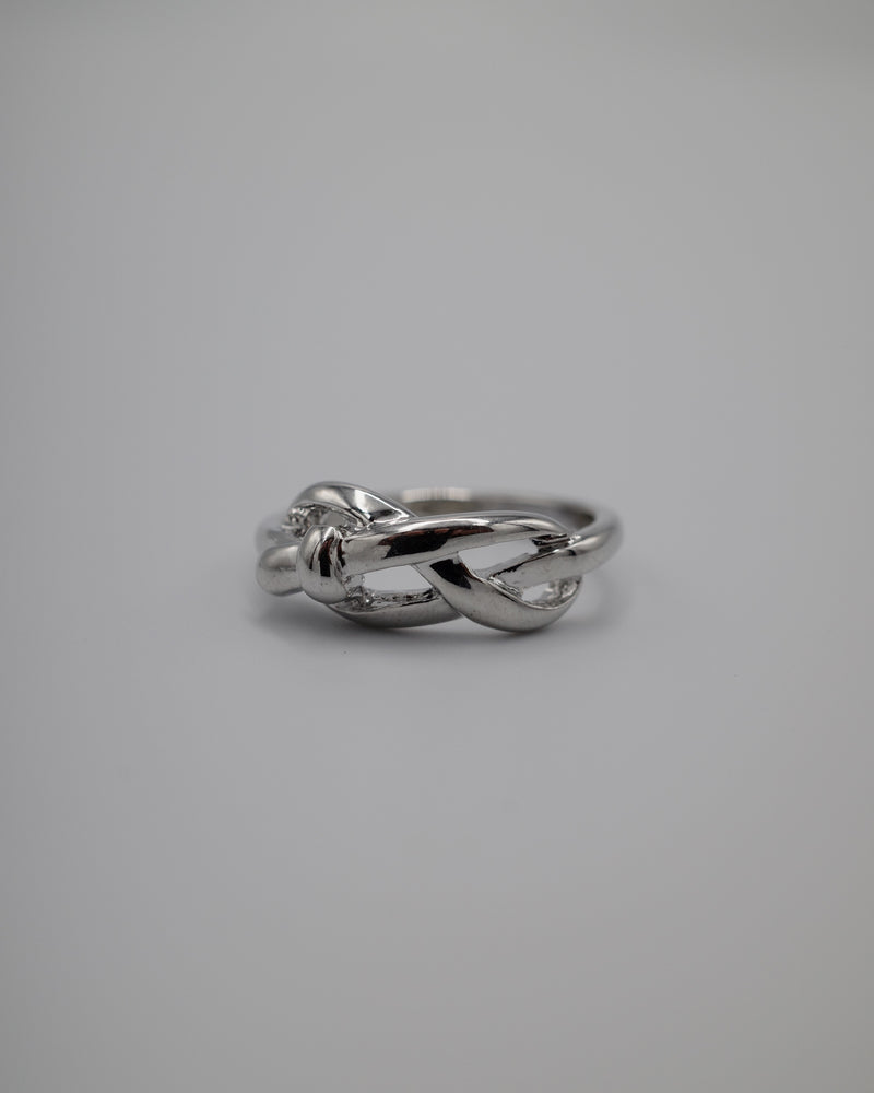 knot belt ring