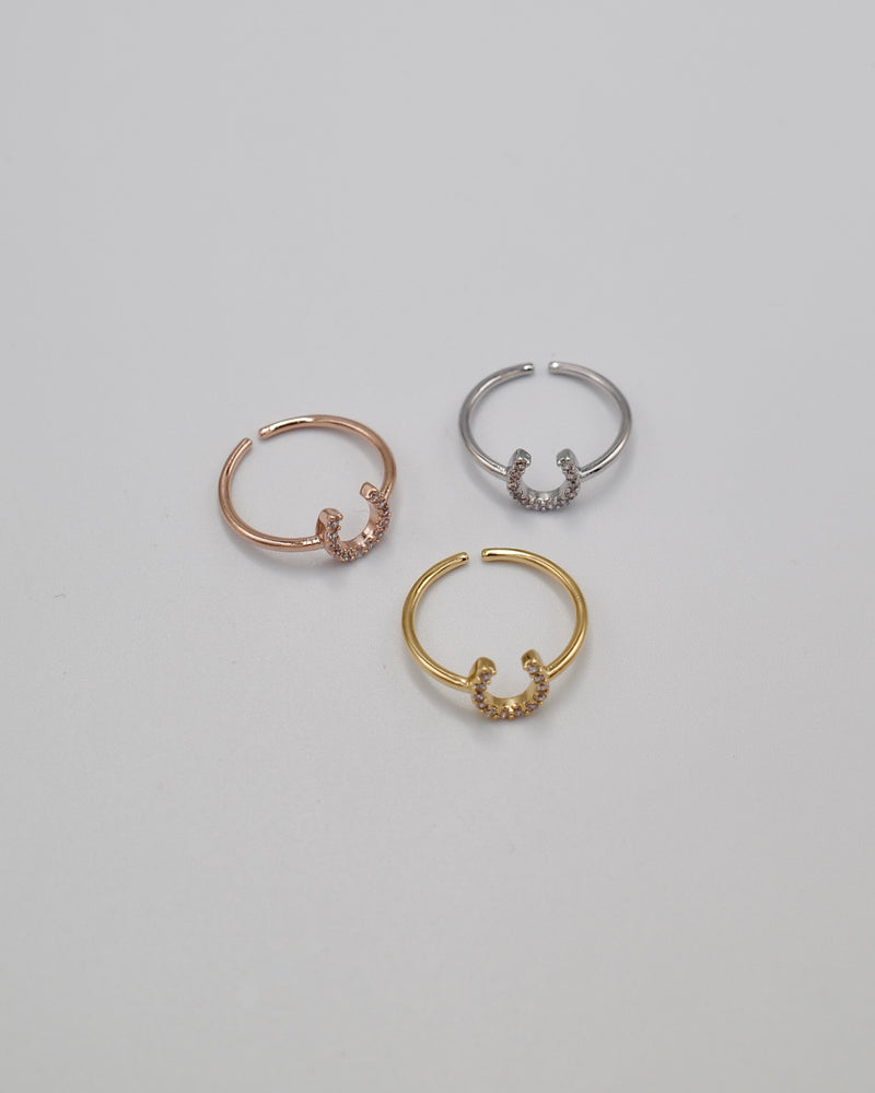 zir horse shoe ring