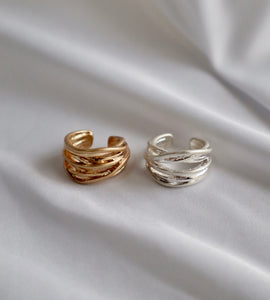 overlapping threads pinky ring & ear cuff