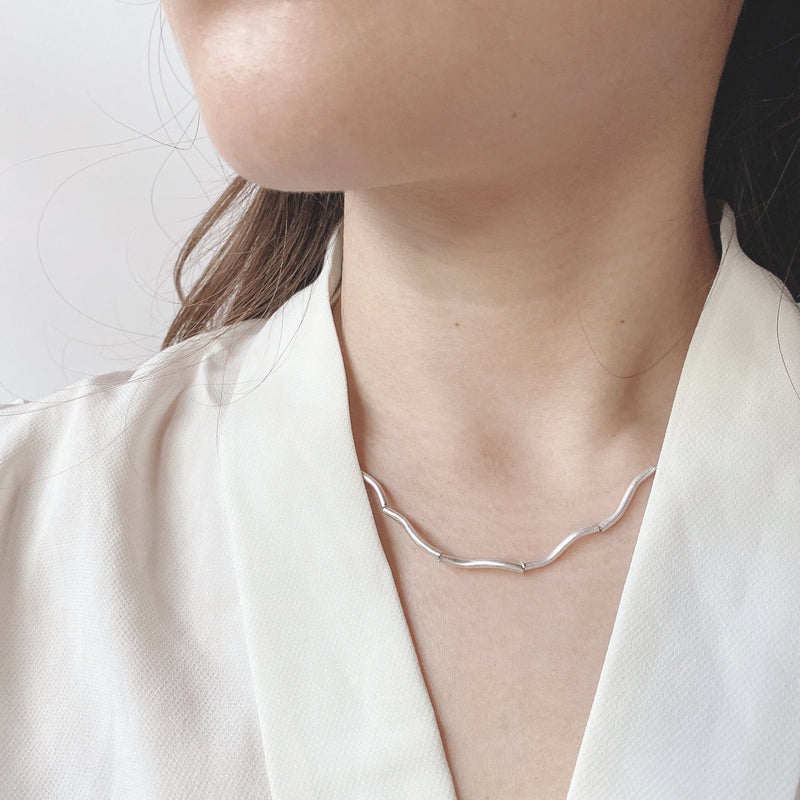 crooked line choker - beller